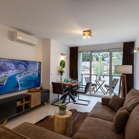 Lucky Apartment אומיס מראה חיצוני תמונה