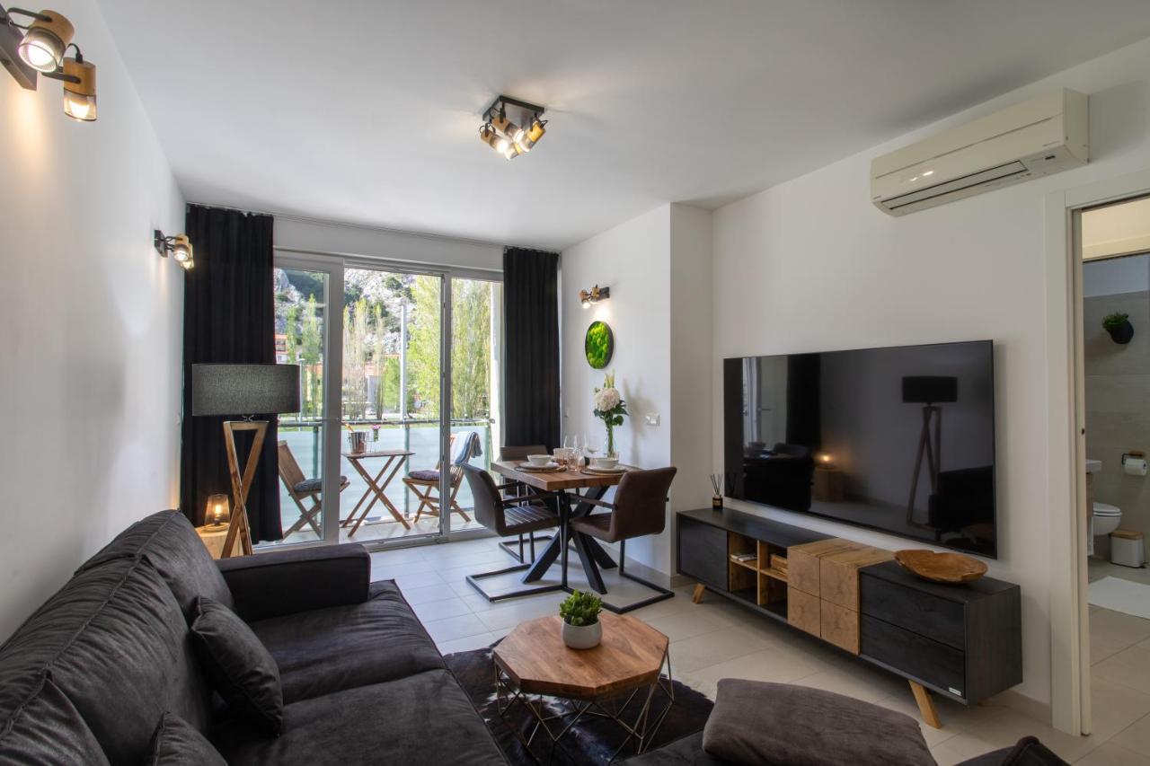 Lucky Apartment אומיס מראה חיצוני תמונה