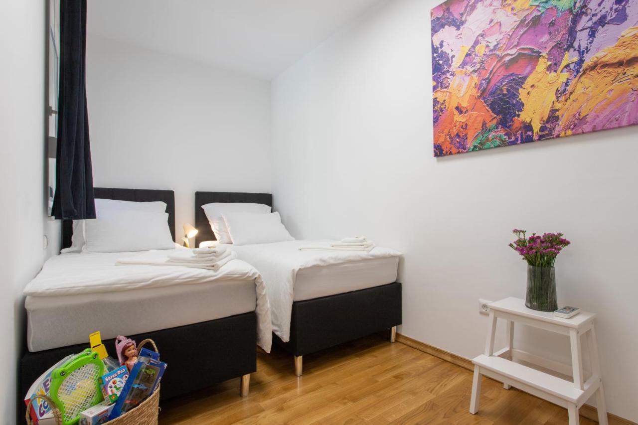 Lucky Apartment אומיס מראה חיצוני תמונה