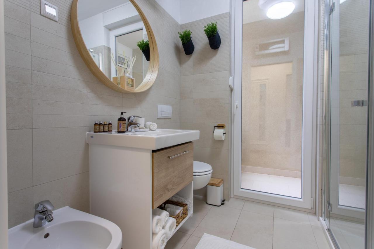 Lucky Apartment אומיס מראה חיצוני תמונה