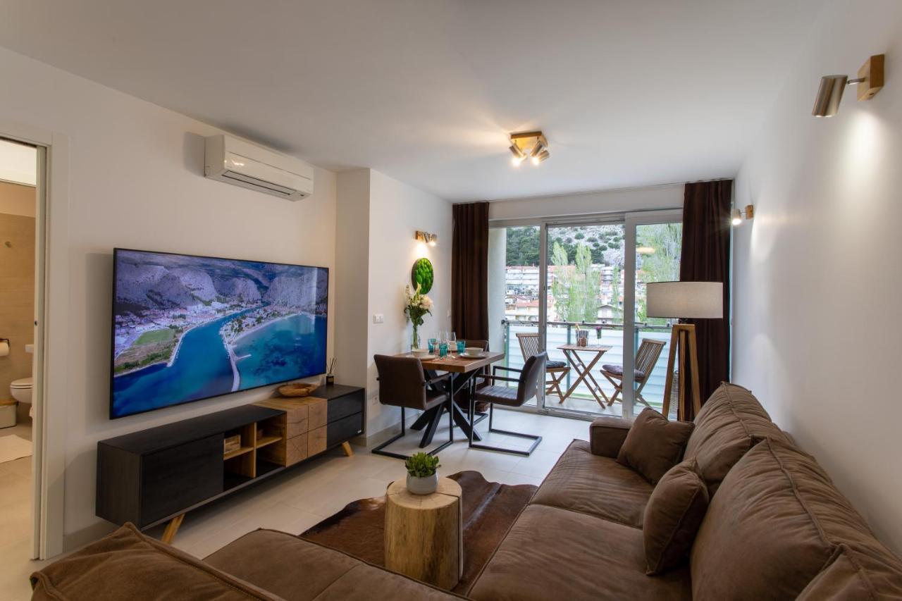 Lucky Apartment אומיס מראה חיצוני תמונה