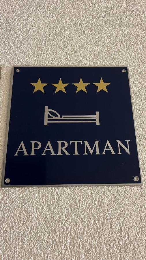 Lucky Apartment אומיס מראה חיצוני תמונה